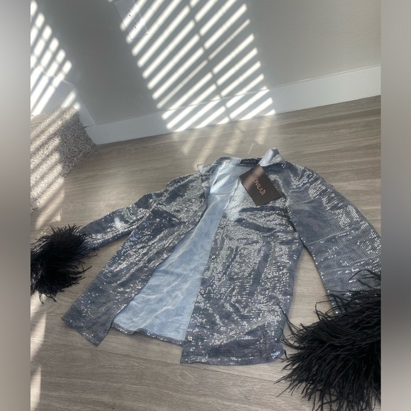 🔥 REAL Ostrich Feather Sequin Glam Top | Revolve Favorite 🔥 - Picture 8 of 8